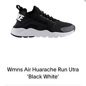 Nike black huaraches